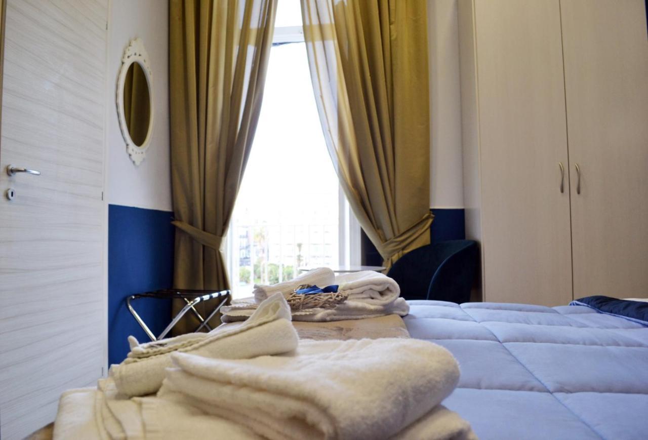 Il Viaggio Di Dante Historical Center Bed and Breakfast Napels Buitenkant foto