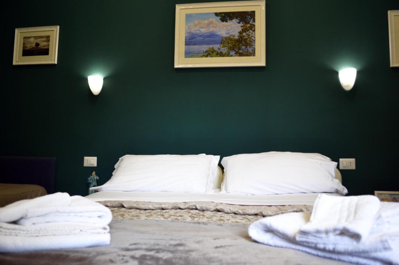 Il Viaggio Di Dante Historical Center Bed and Breakfast Napels Buitenkant foto