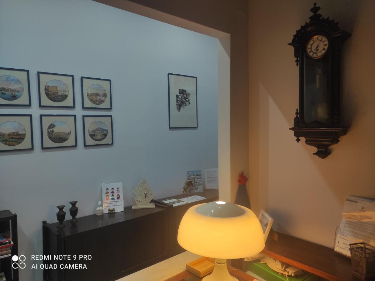Il Viaggio Di Dante Historical Center Bed and Breakfast Napels Buitenkant foto