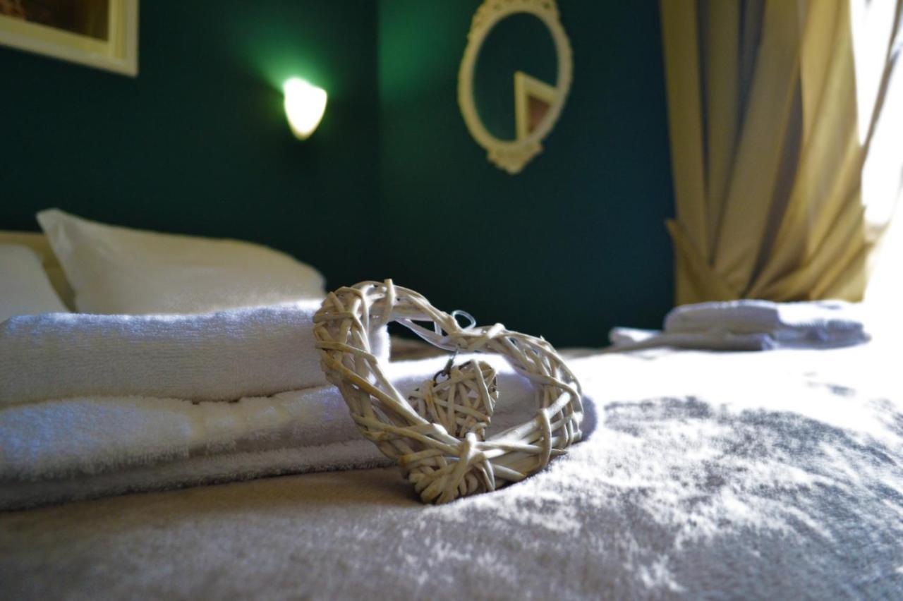 Il Viaggio Di Dante Historical Center Bed and Breakfast Napels Buitenkant foto