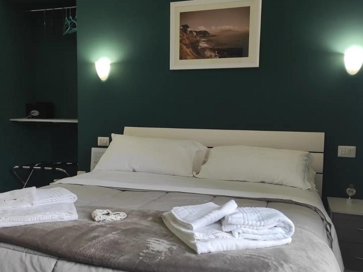 Il Viaggio Di Dante Historical Center Bed and Breakfast Napels Buitenkant foto