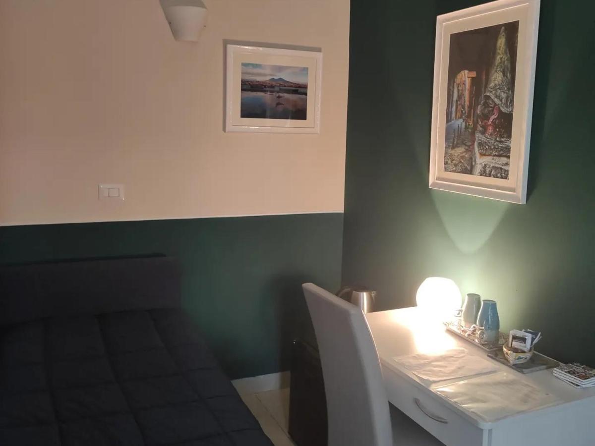 Il Viaggio Di Dante Historical Center Bed and Breakfast Napels Buitenkant foto