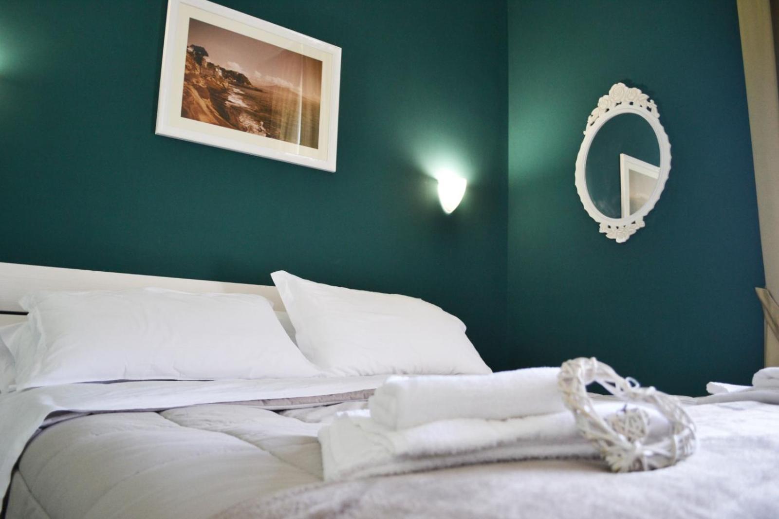 Il Viaggio Di Dante Historical Center Bed and Breakfast Napels Kamer foto